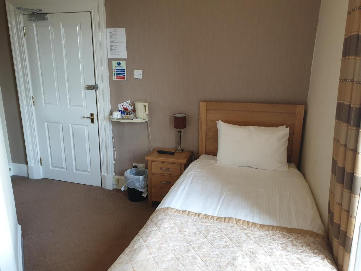 Commercial Hotel Alness Exterior foto
